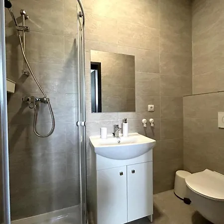 Апартаменты Breza House Злин
