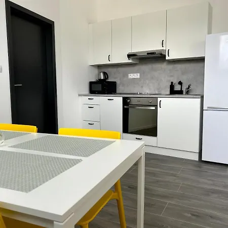 Апартаменты Breza House Злин