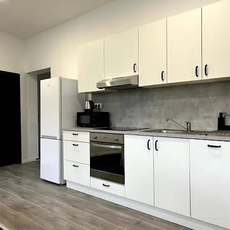 Breza House Апартаменты Злин